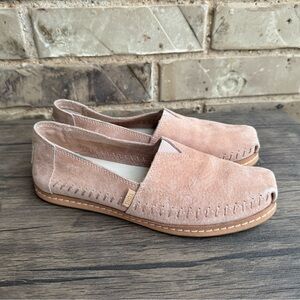 TOMS Women's Suede Loafers in tan sz 6.5